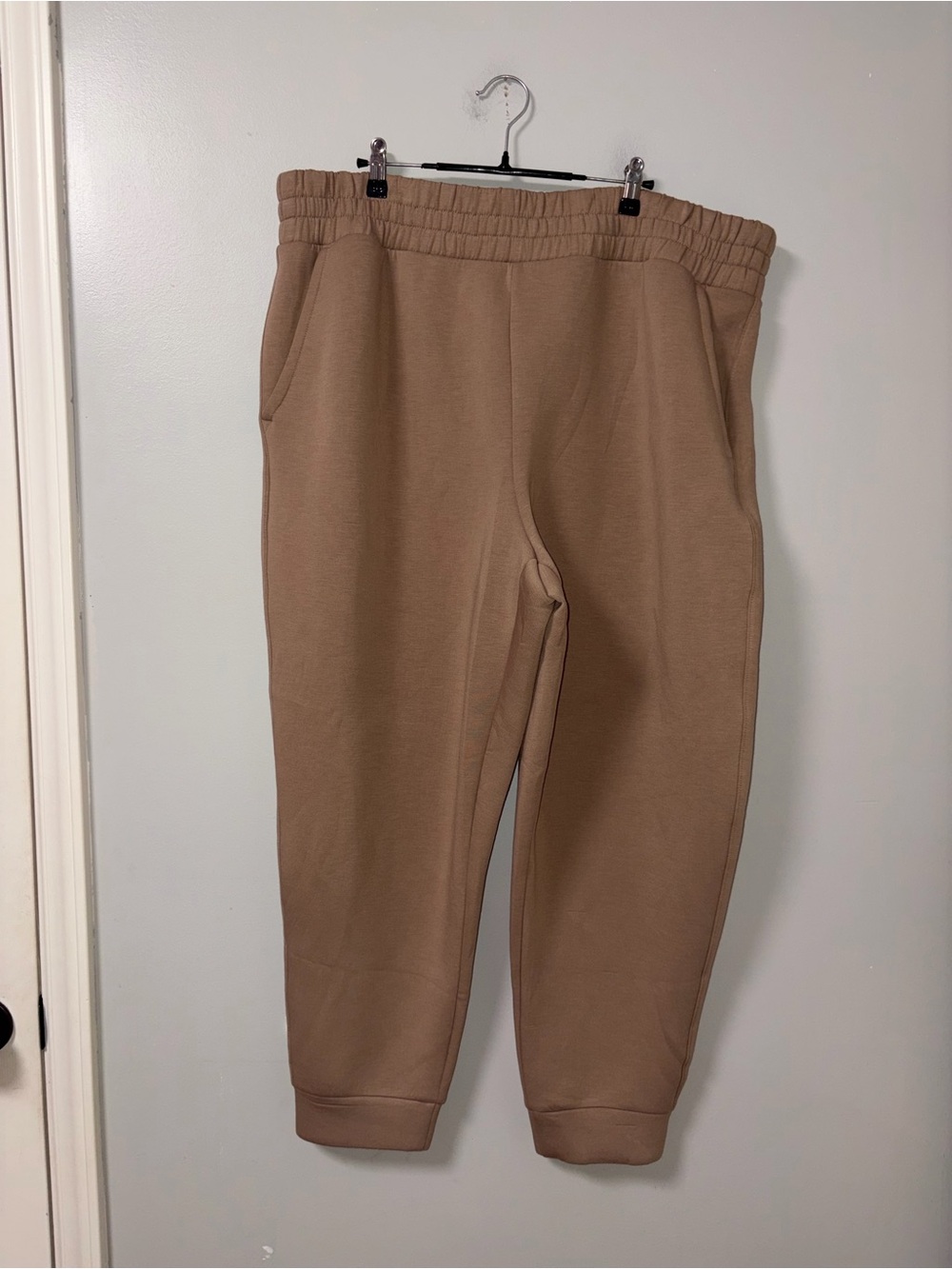 Old Navy Active Bounce Fleece High Waist Tan Joggers NWOT XXL Lounge Cozy